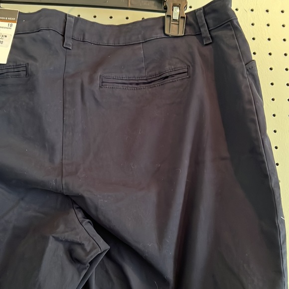 NWT Lee Effortless Wash & Wear Straight Leg Pant. Size 18 Medium. Imperial Blue. - Picture 16 of 16